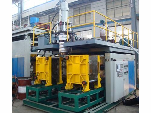 大型吹（chuī）塑設備的維護（hù）和（hé）保養是相輔相成