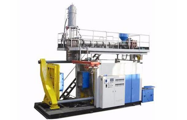 市場上大型吹塑（sù）機的發展瓶頸